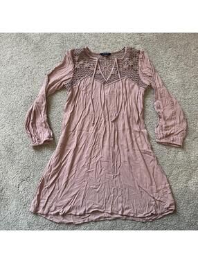 American Eagle Women’s size XS/S Dusty Rose Crochet Long Sleeve Mini Dress